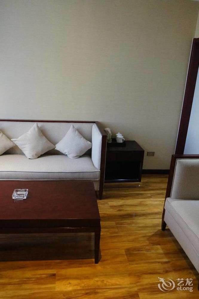 Sunshine Holiday Hotel Liaocheng Esterno foto