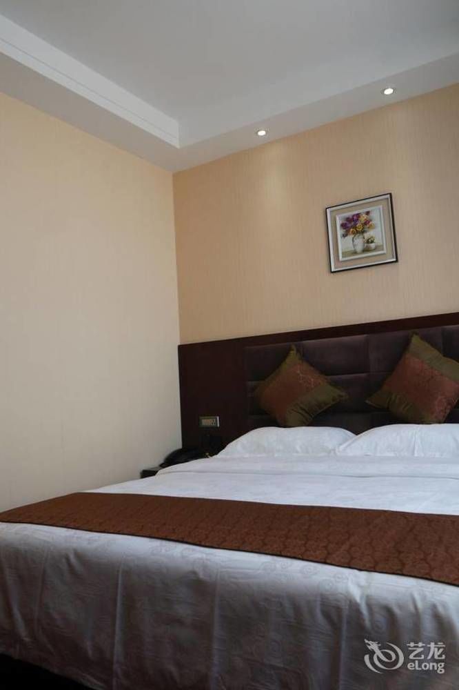 Sunshine Holiday Hotel Liaocheng Esterno foto